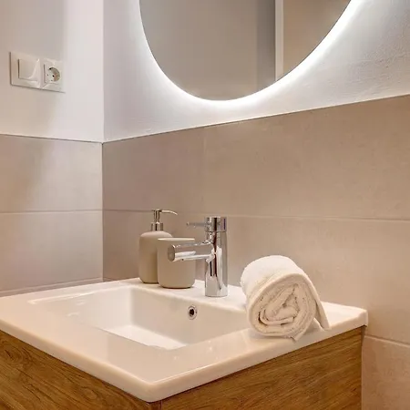 Cozy Flat In Lejlighed