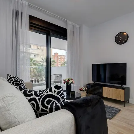 Cozy Flat In Εστεπόνα